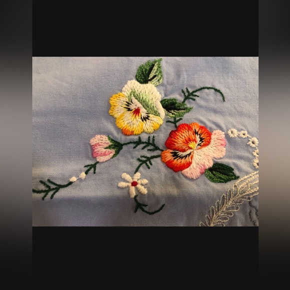 VINTAGE HAND EMBROIDERED PILLOW SHAMS - Picture 2 of 3